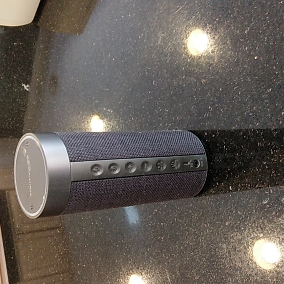 Ilive Platinum Concierge Wireless Speaker - Picture 3 of 4